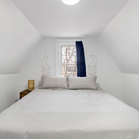 Cozy Gem In The Heart Of East Rock With Free Parking Near Yale And Dt Apartment New Haven Exterior photo