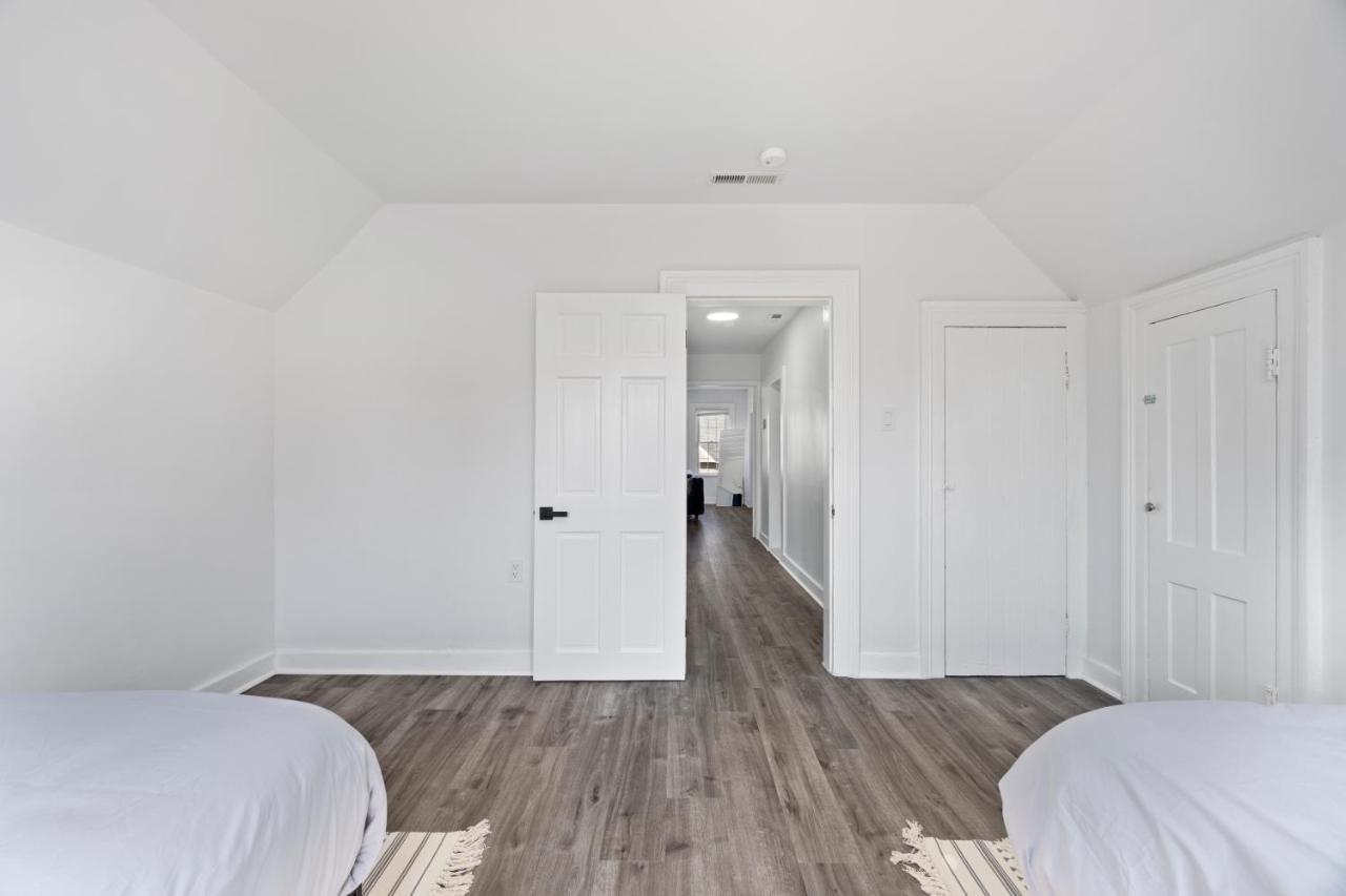Cozy Gem In The Heart Of East Rock With Free Parking Near Yale And Dt New Haven