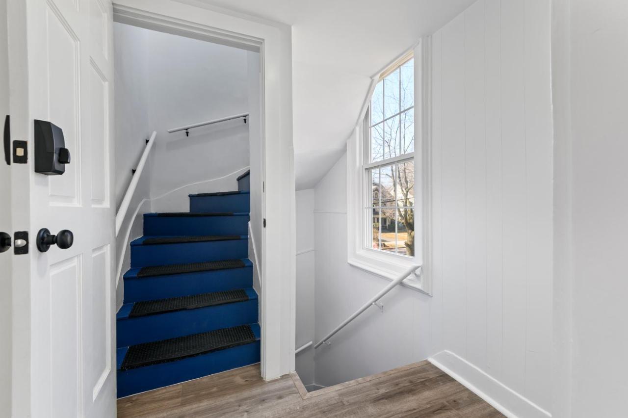 Cozy Gem In The Heart Of East Rock With Free Parking Near Yale And Dt New Haven