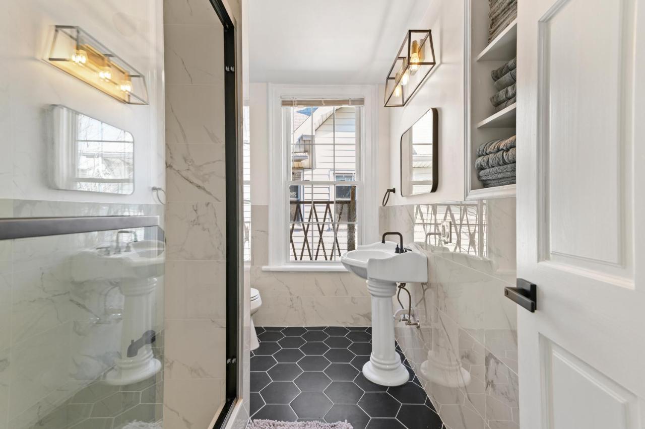 Cozy Gem In The Heart Of East Rock With Free Parking Near Yale And Dt Apartment *